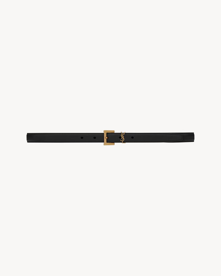 SAINT LAURENT - CASSANDRE FINE CEINTURE en cuir lisse