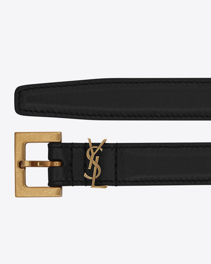 SAINT LAURENT - CASSANDRE FINE CEINTURE en cuir lisse