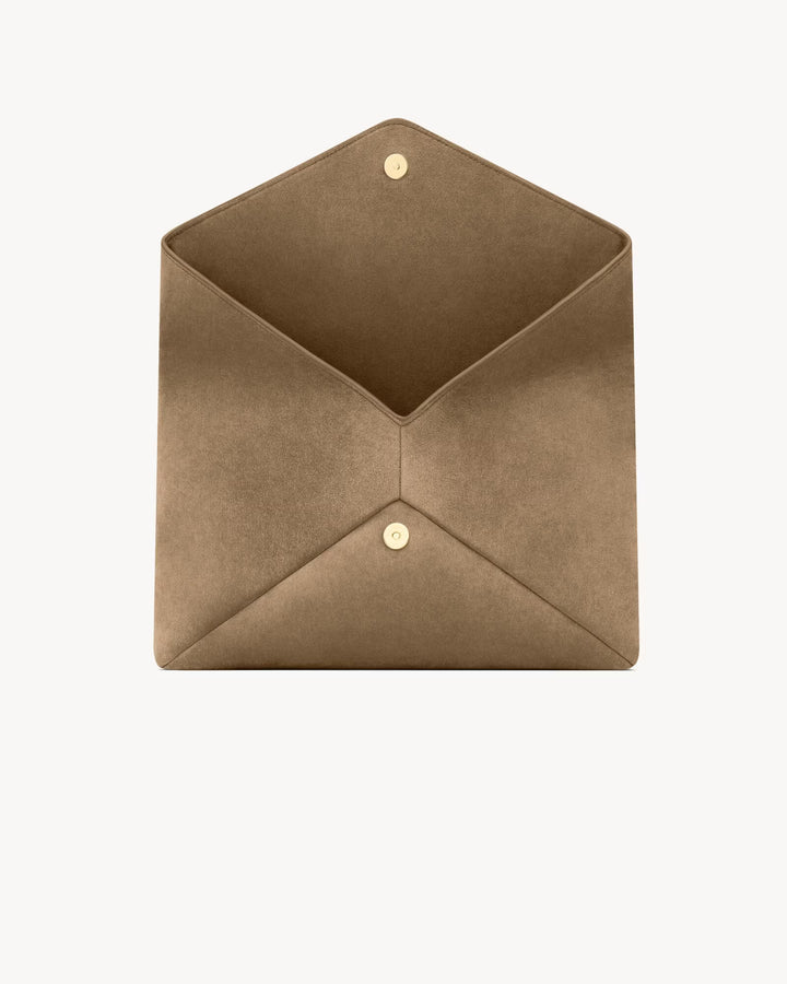 SAINT LAURENT - CASSANDRE grande pochette enveloppe en suède