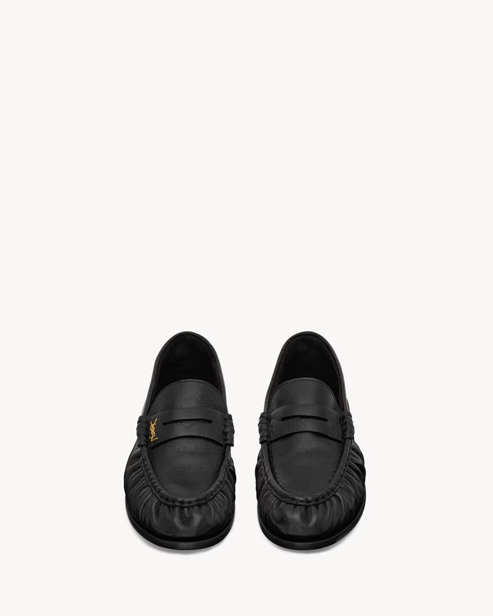 SAINT LAURENT LE LOAFER supple mocassins en cuir brillant