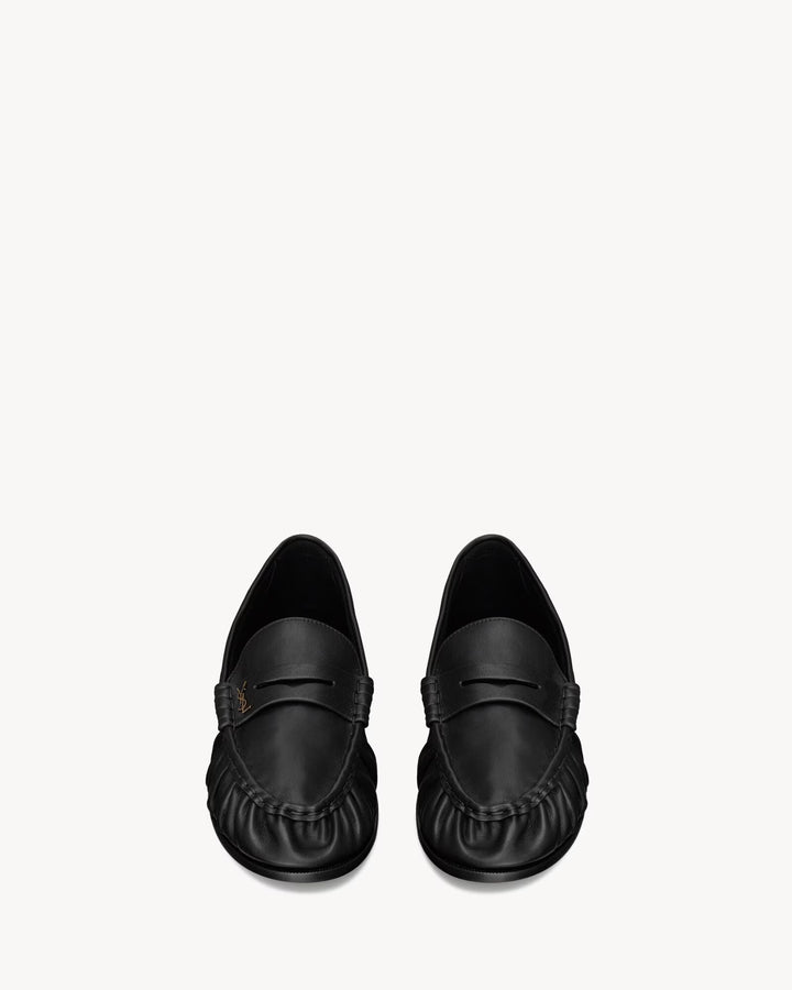 SAINT LAURENT LE LOAFER supple mocassins en cuir brillant