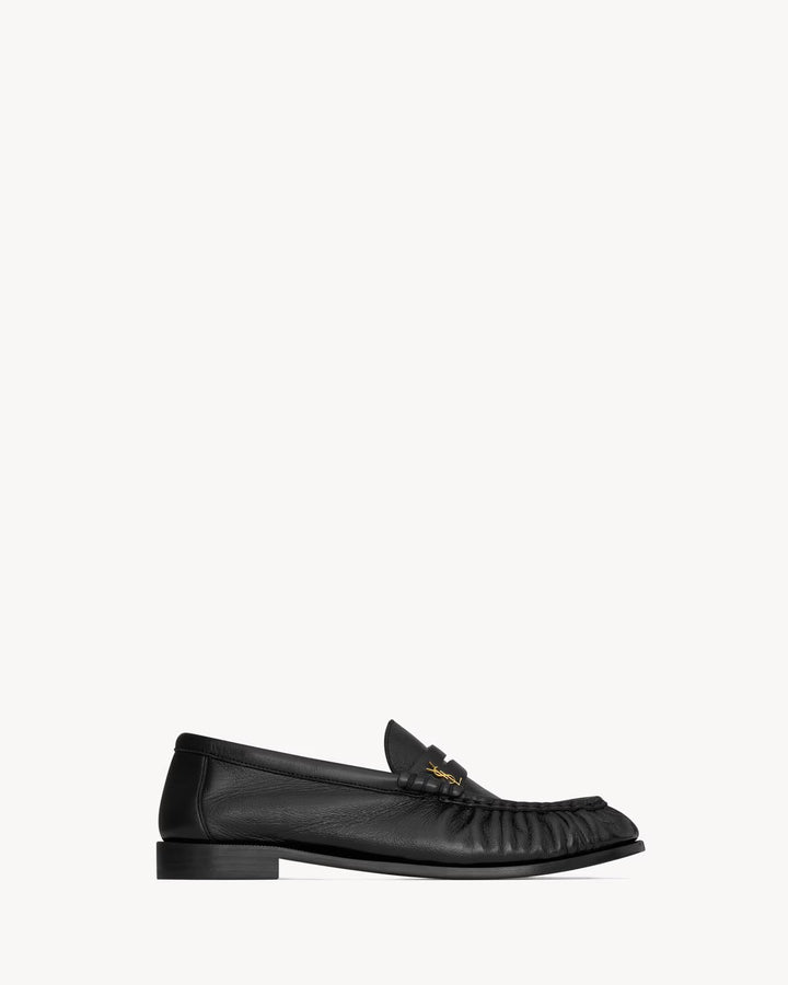 SAINT LAURENT LE LOAFER supple mocassins en cuir brillant