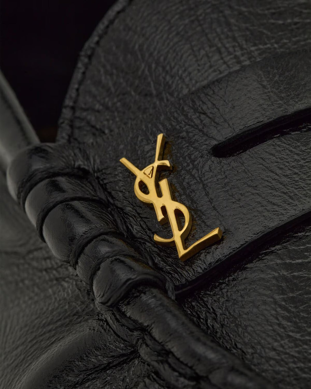 SAINT LAURENT LE LOAFER supple mocassins en cuir brillant