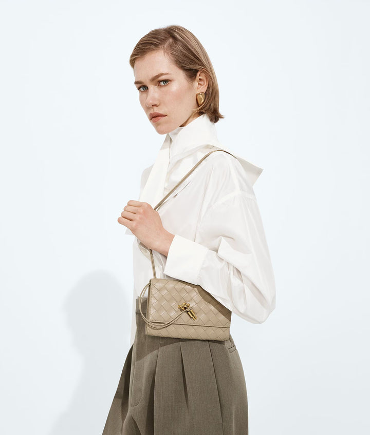BOTTEGA VENETA  - Pochette à bandoulière Andiamo