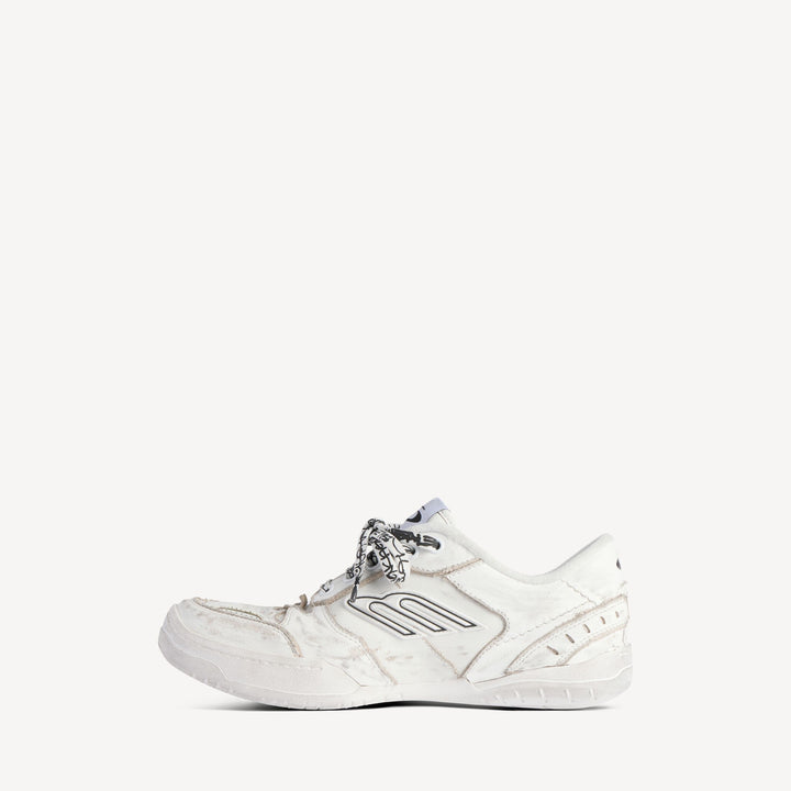BALENCIAGA - Sneaker Hamptons Worn-out Moyen pour Femme en Blanc