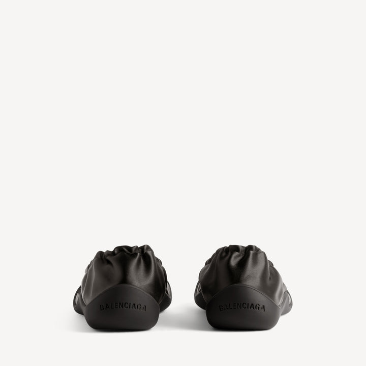 BALENCIAGA - Ballerine Plate Shibuya pour Femme en Noir