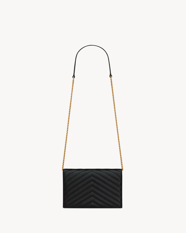 SAINT LAURENT-CASSANDRE ENVELOPE CHAIN WALLET EN CUIR D'AGNEAU