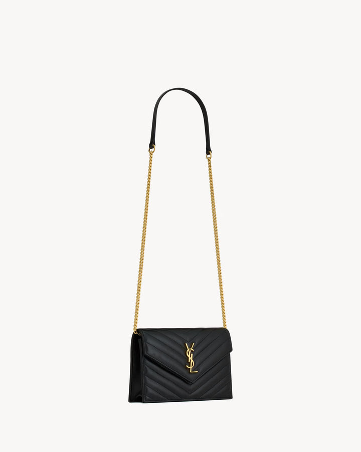 SAINT LAURENT-CASSANDRE ENVELOPE CHAIN WALLET EN CUIR D'AGNEAU