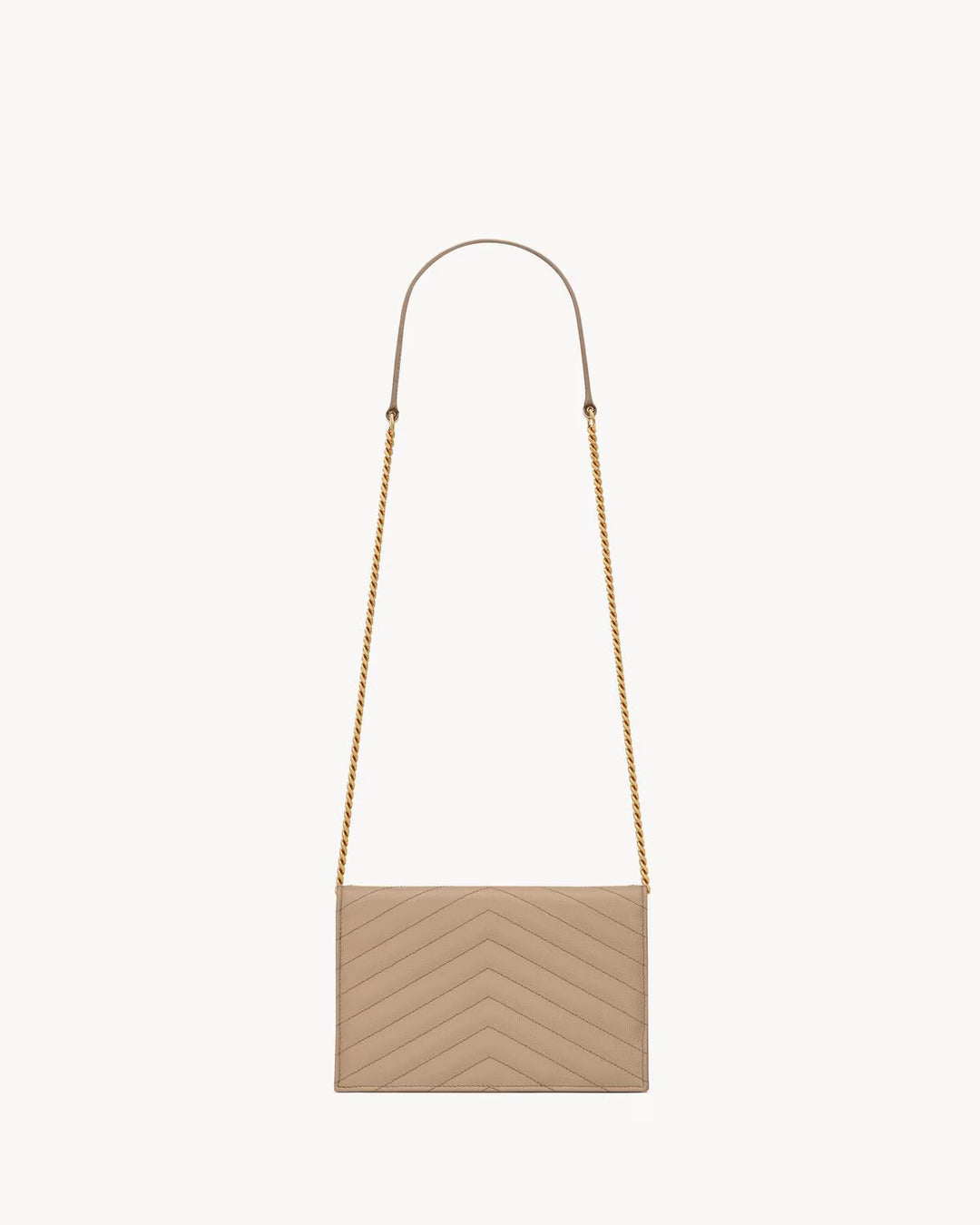 CASSANDRE ENVELOPE CHAIN WALLET EN CUIR GRAIN DE POUDRE