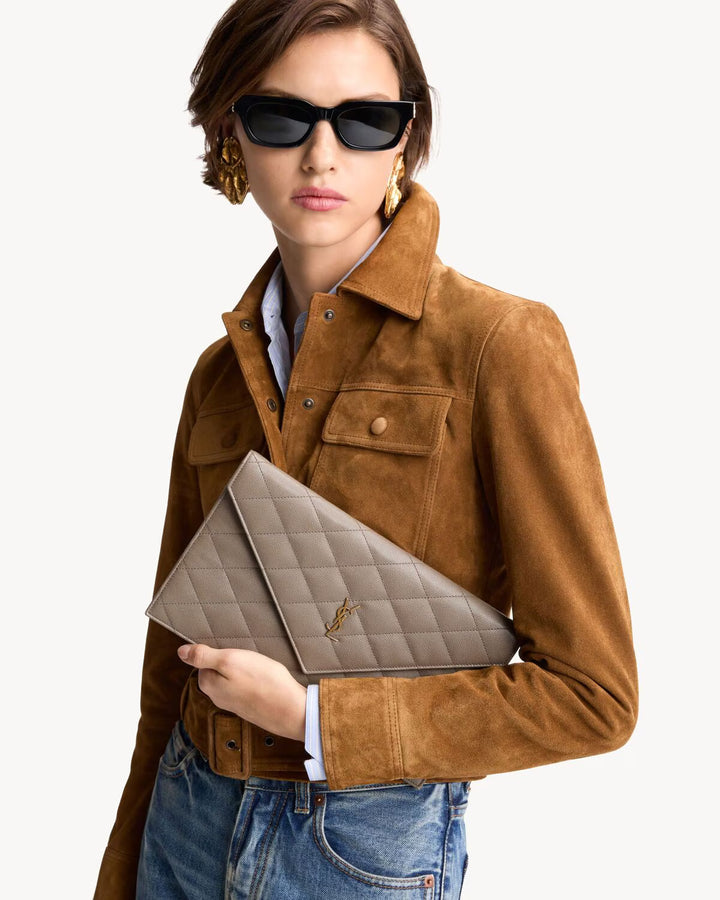 SAINT LAURENT PARIS pochette en cuir GRAIN DE POUDRE