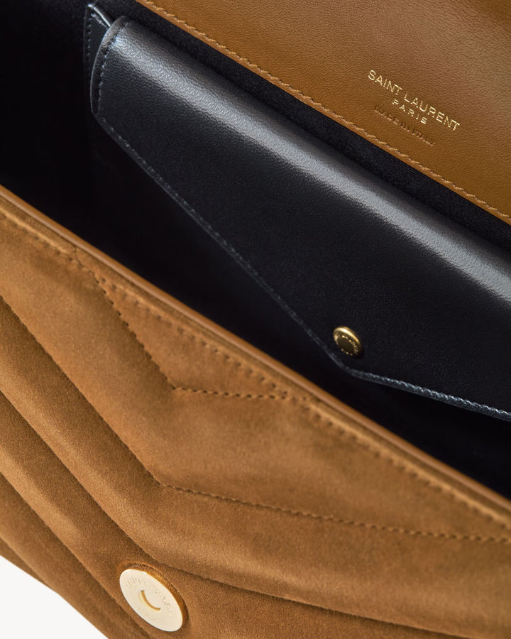 SAINT LAURENT - LOULOU medium en suède MATELASSÉ