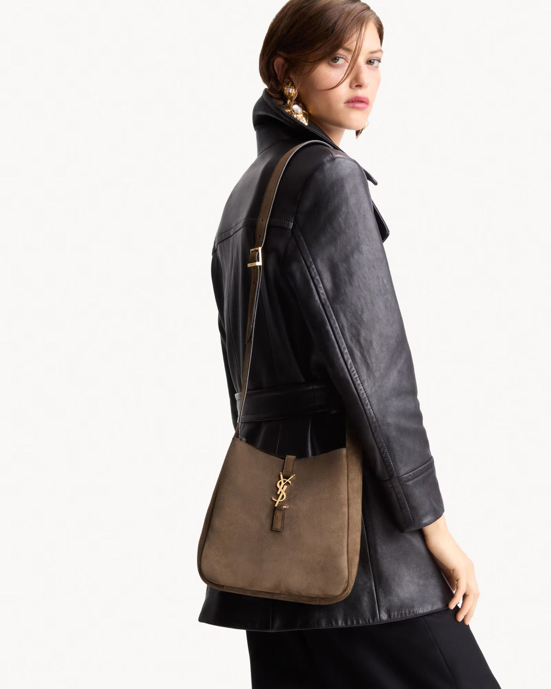 SAINT LAURENT - LE 5 À 7 SUPPLE crossbody bag en suède