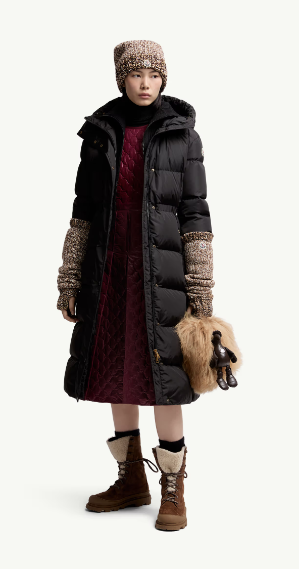 MONCLER - Doudoune longue à capuche et bords en laine Chamer