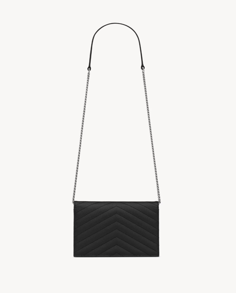 SAINT LAURENT - CASSANDRE ENVELOPE CHAIN WALLET EN CUIR GRAIN DE POUDRE