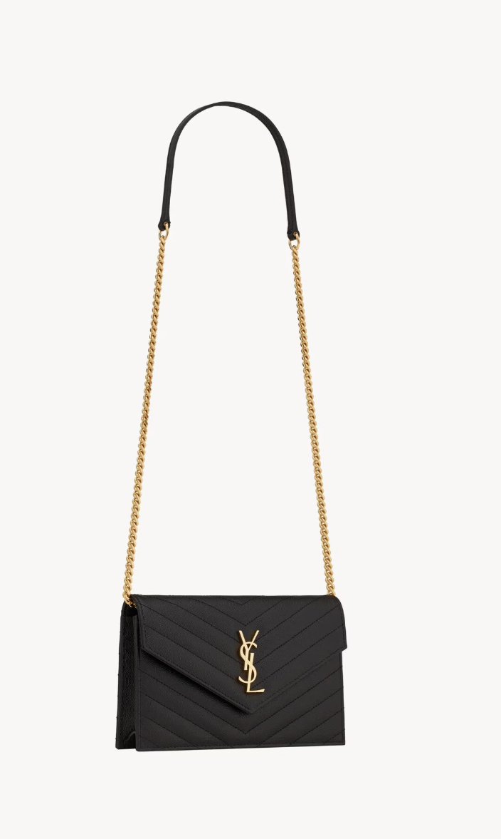 SAINT LAURENT - CASSANDRE ENVELOPE CHAIN WALLET EN CUIR GRAIN DE POUDRE