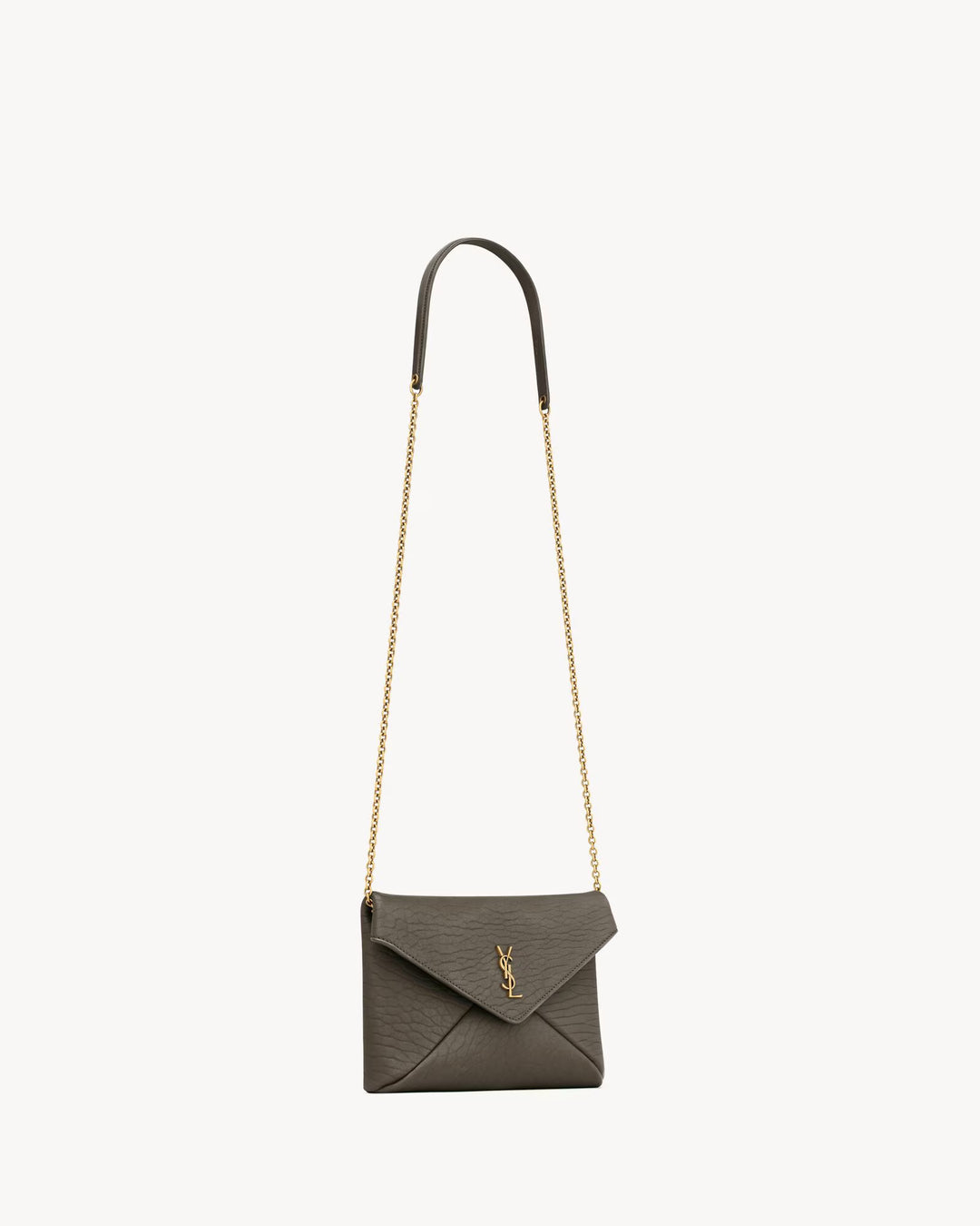 SAINT LAURENT - Pochette à chaine en cuir d'agneau souple, ornée du cassandre.