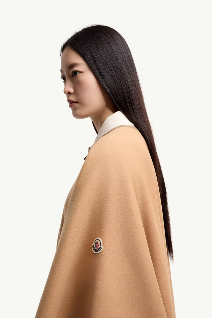 MONCLER Cape matelassée en laine mélangée