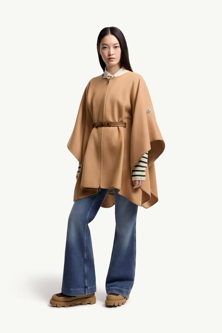 MONCLER Cape matelassée en laine mélangée