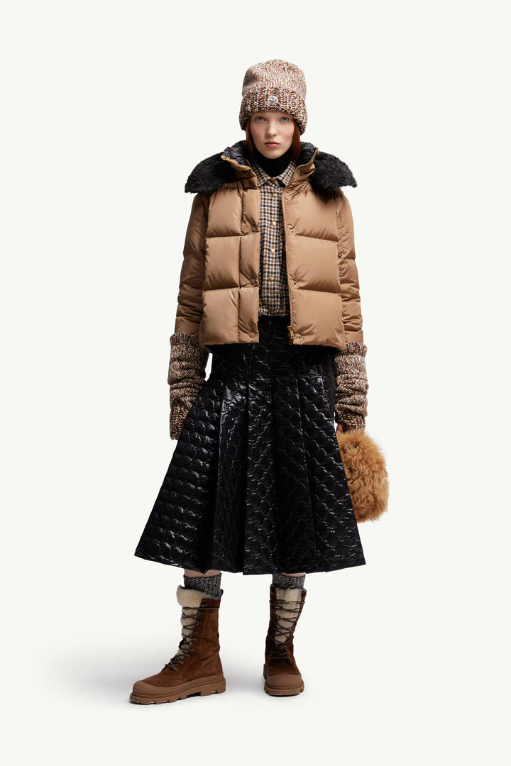 MONCLER - Doudoune à matelassage carré à capuche Castelnou